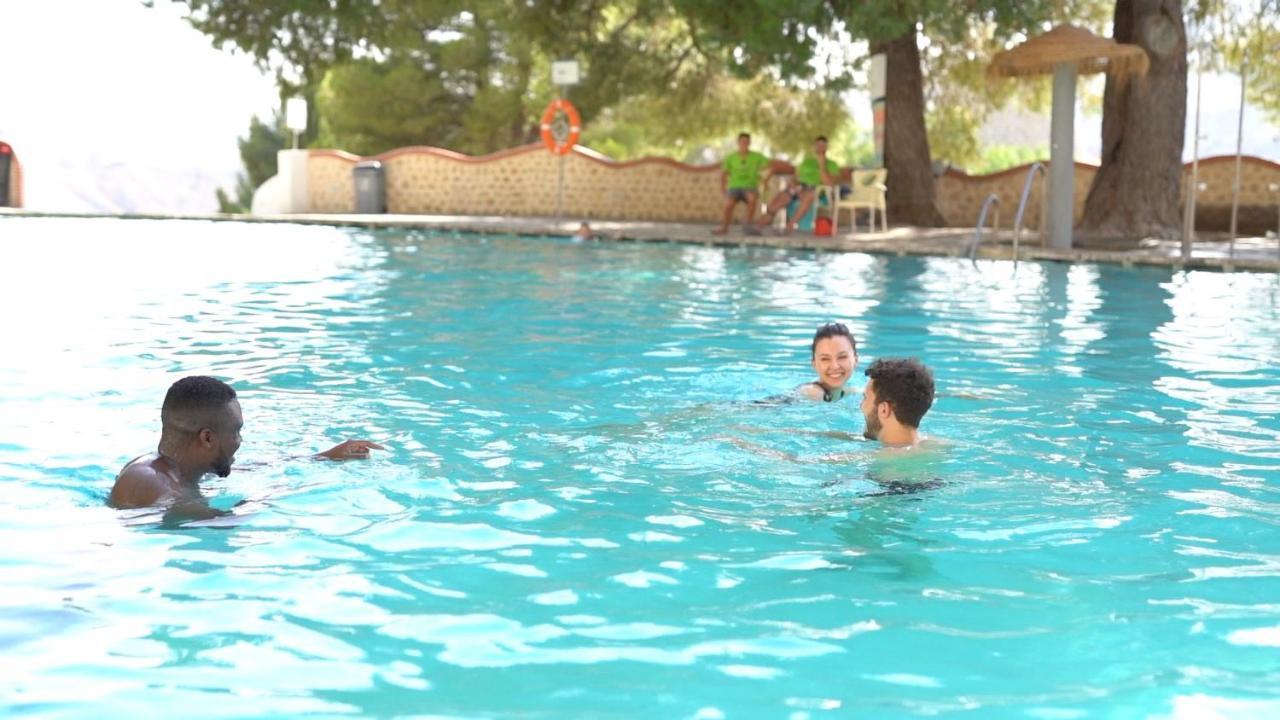 Balneario De Alicun De Las Torres Villanueva de las Torres 외부 사진